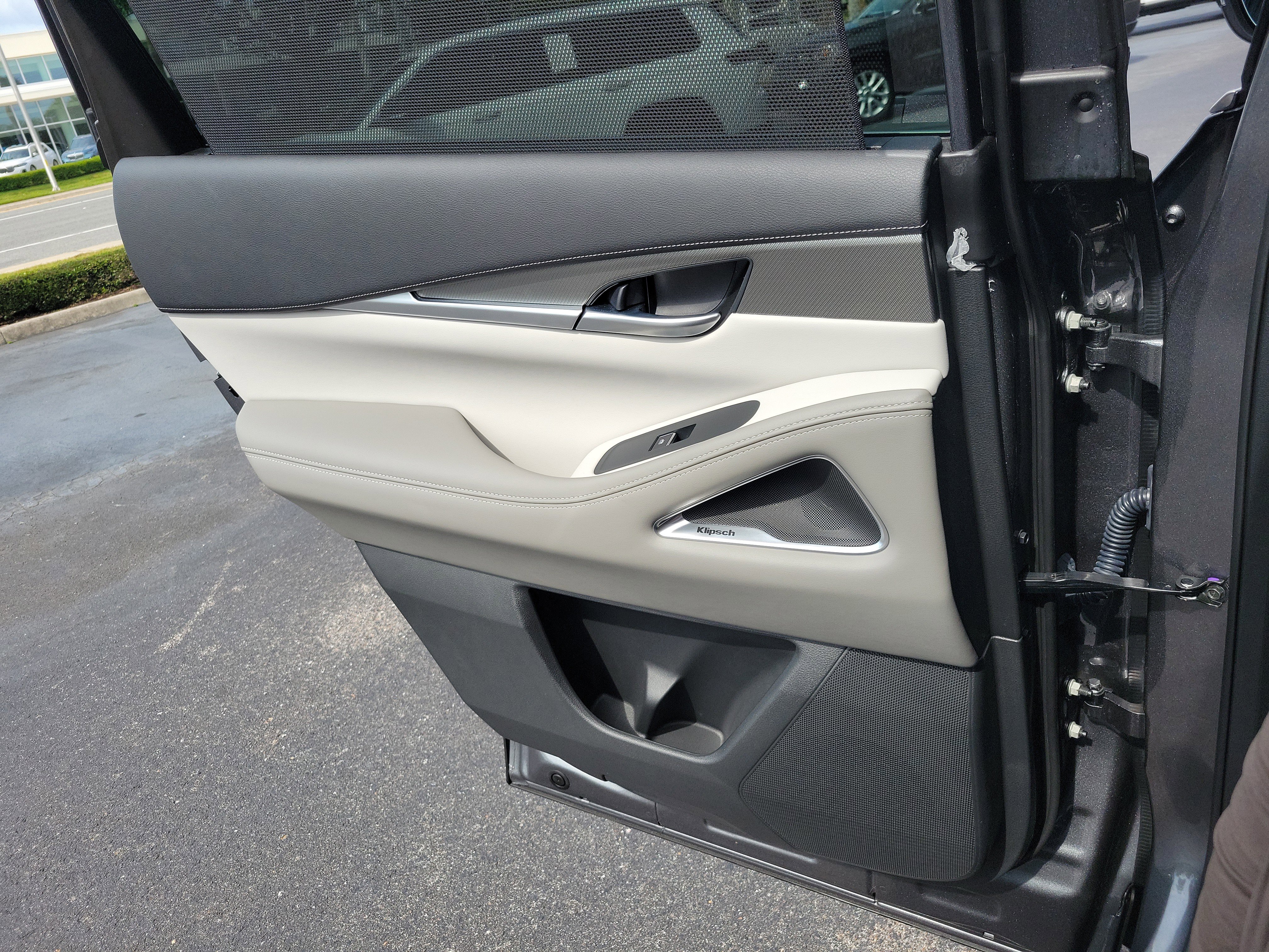 Certified 2026 INFINITI QX60 Luxe w/ Family Package FWD image 16