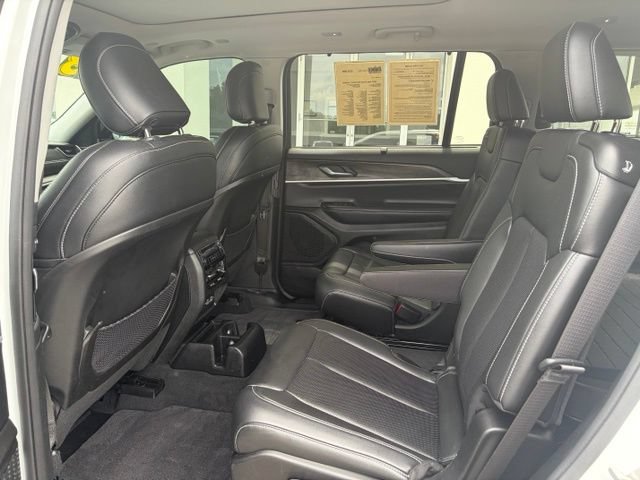 Used 2023 Jeep Grand Cherokee L Limited w/ Luxury Tech Group II RWD image 20