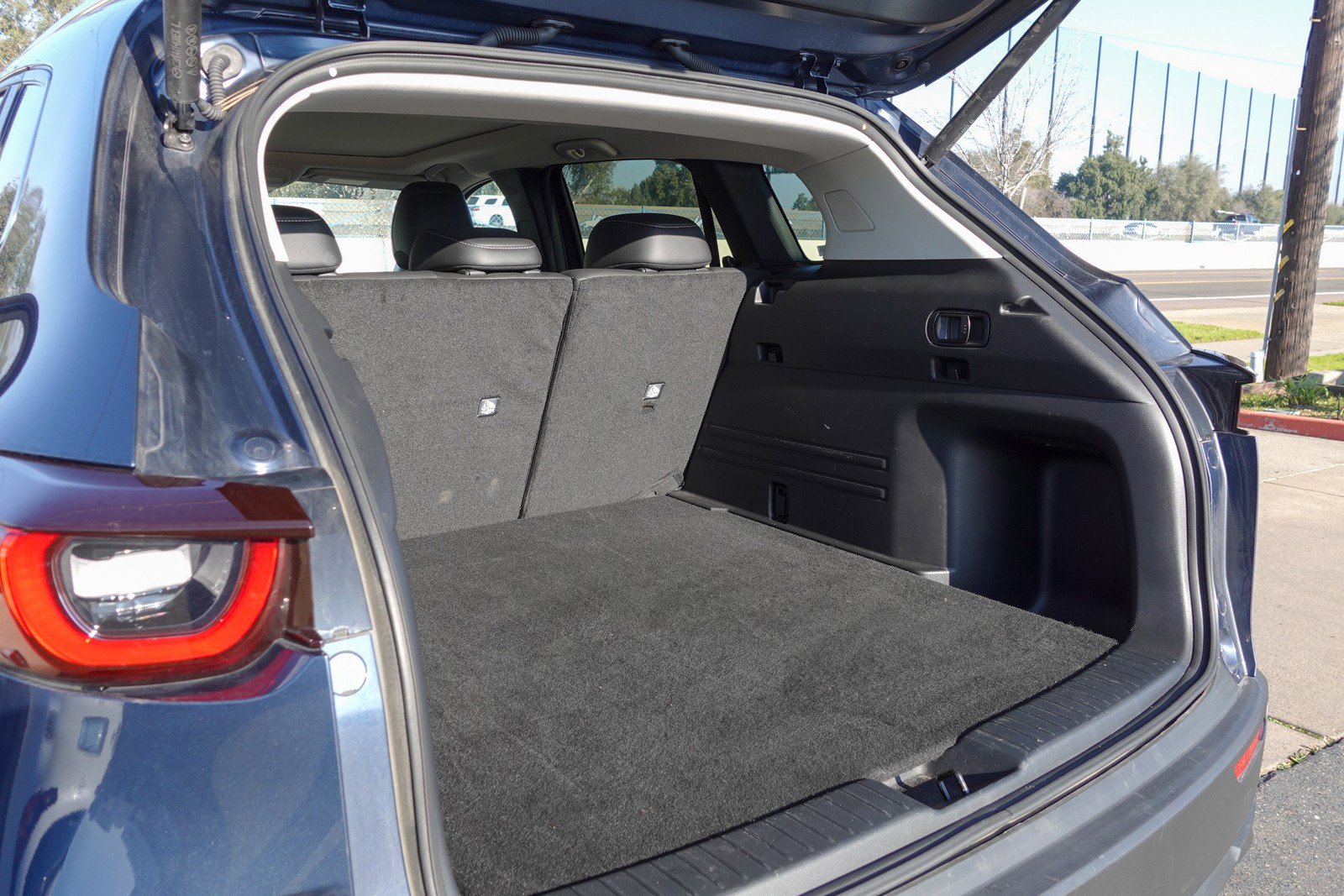 Certified 2025 MAZDA CX-50 AWD 2.5 S w/ Premium Package image 27