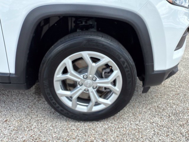 Certified 2024 Jeep Compass Sport AWD/4WD image 33