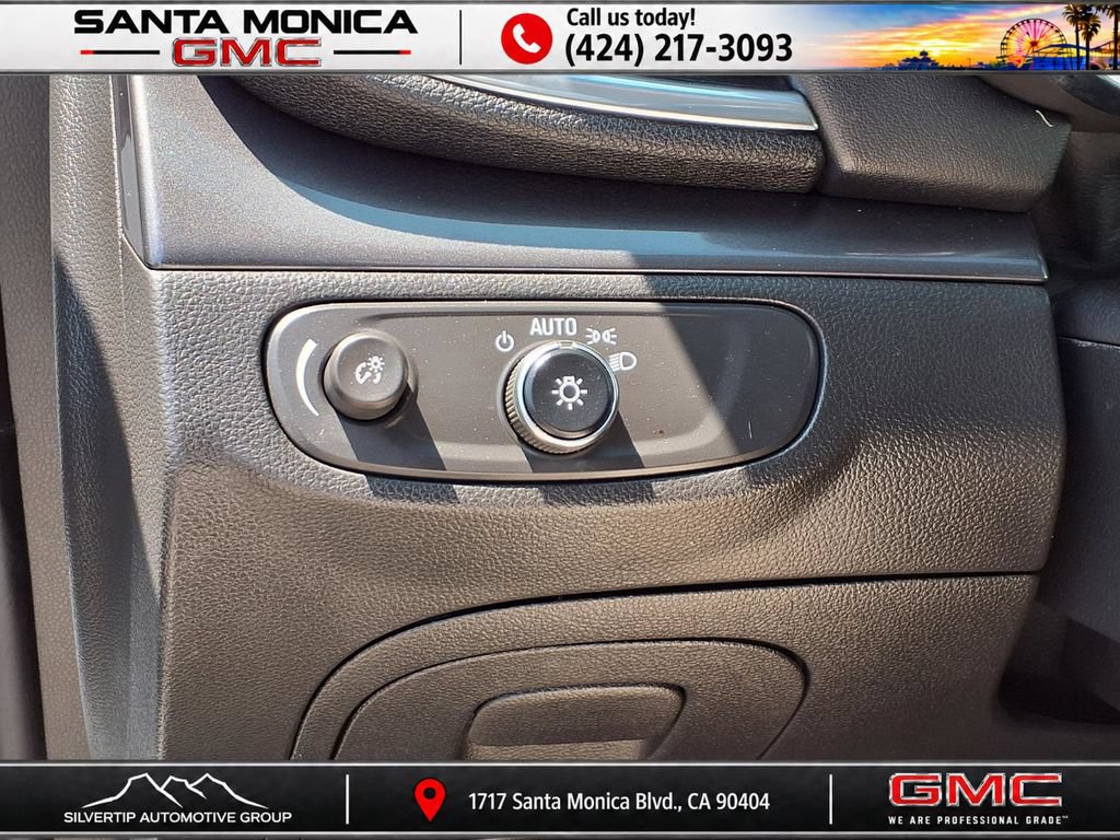 Certified 2021 Buick Encore Preferred FWD image 16