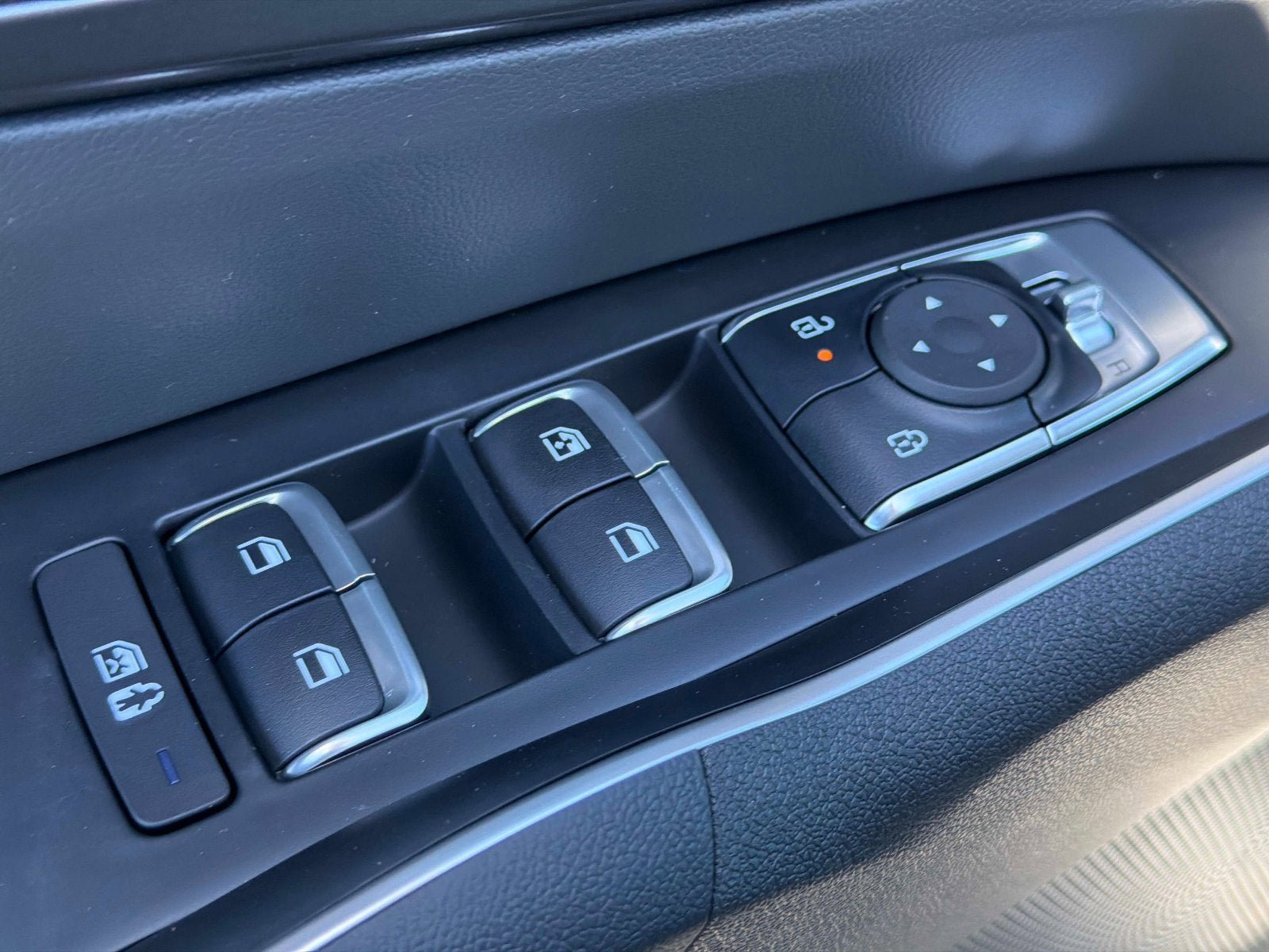 New 2026 Kia Sorento LX FWD image 15