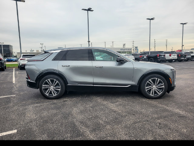 Certified 2024 Cadillac Lyriq Luxury AWD/4WD image 13