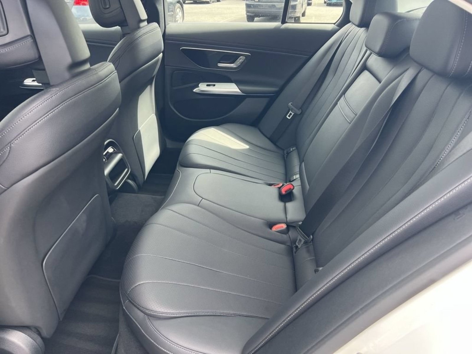 Used 2025 Mercedes-Benz E 450 4MATIC Sedan image 26