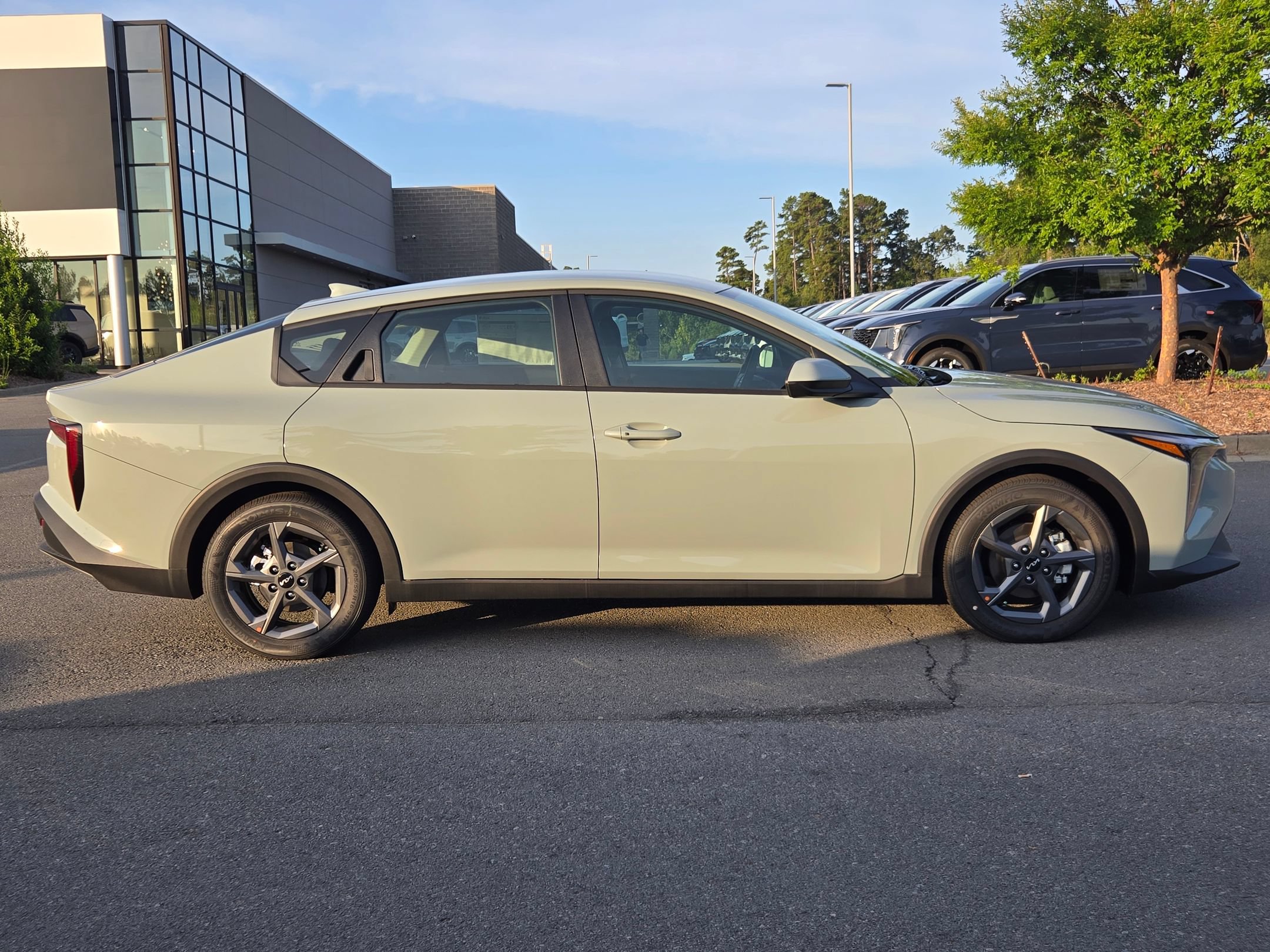 New 2026 Kia K4 FWD image 8