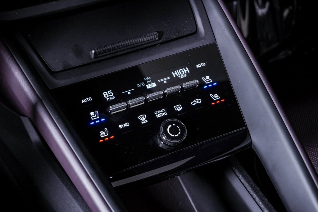 Certified 2025 Porsche Macan 4S Electric image 24