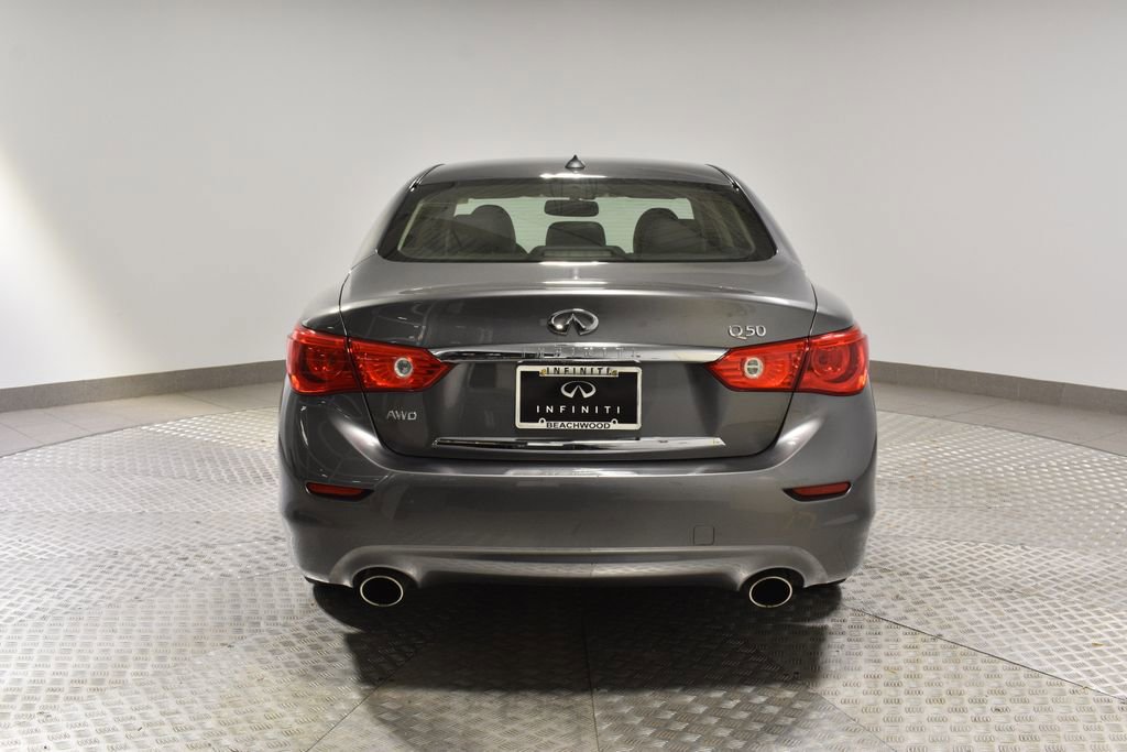 Used 2017 INFINITI Q50 2.0t w/ Moonroof Package image 4