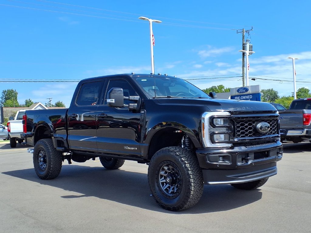New 2026 Ford F350 Lariat w/ Black Appearance Package AWD/4WD image 3