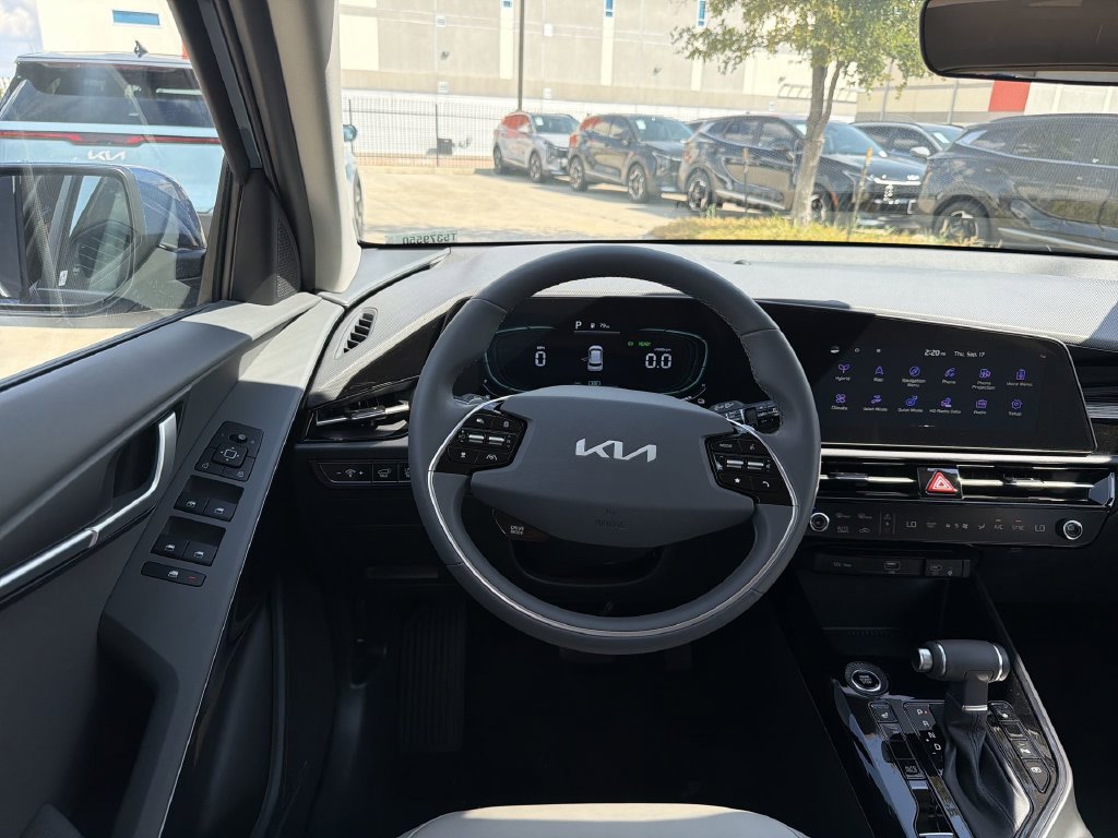 New 2026 Kia Niro EX FWD image 12