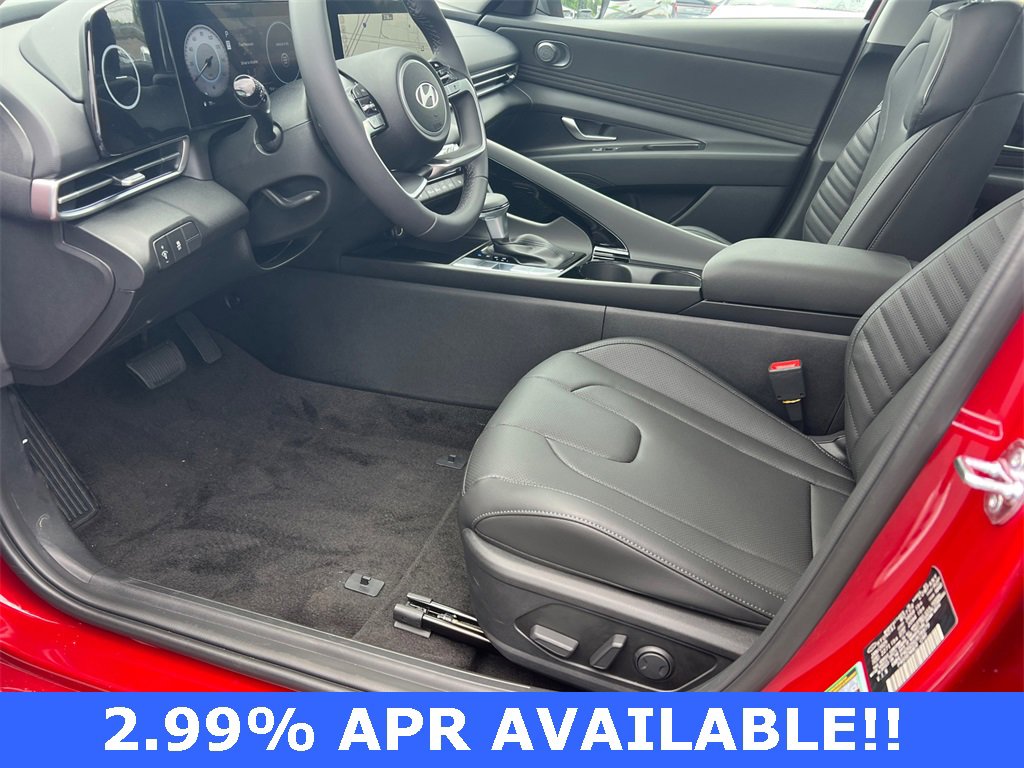 Certified 2025 Hyundai Elantra Limited image 9