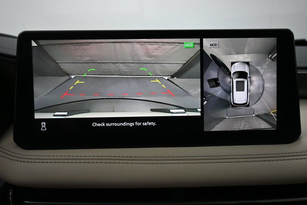 Used 2023 INFINITI QX60 Luxe w/ Cargo Package FWD image 13