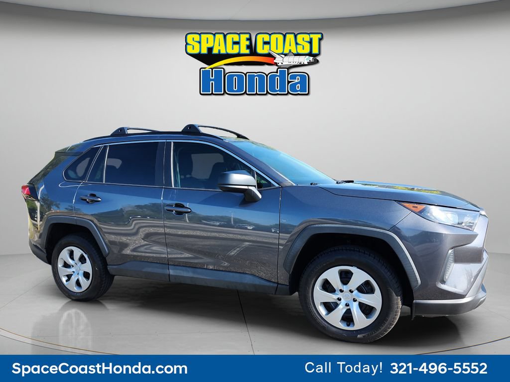 Used 2020 Toyota RAV4 LE FWD image 13