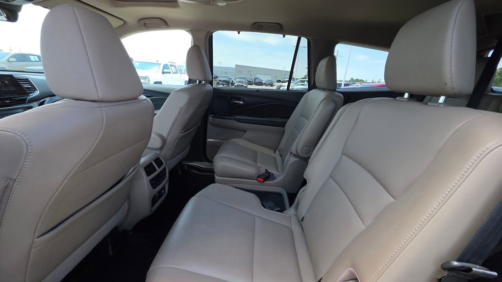 Used 2020 Honda Pilot Touring image 12