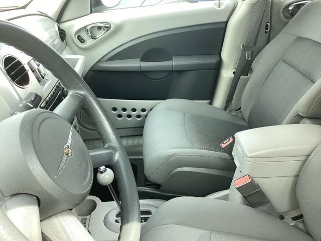 Used 2008 Chrysler PT Cruiser Touring FWD image 8