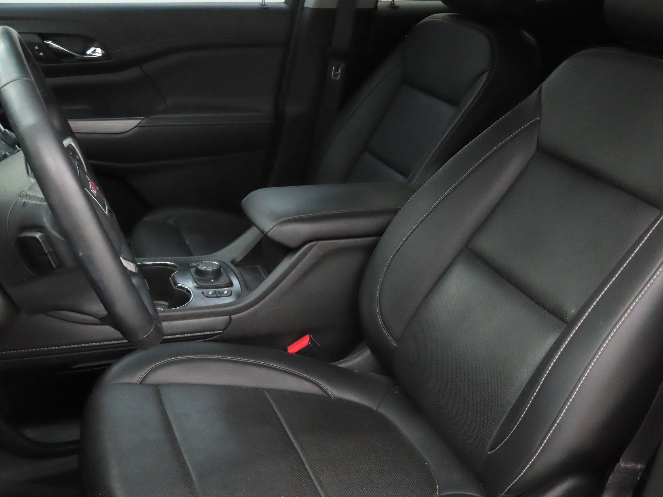 Used 2023 GMC Acadia SLT w/ Elevation Edition FWD image 11