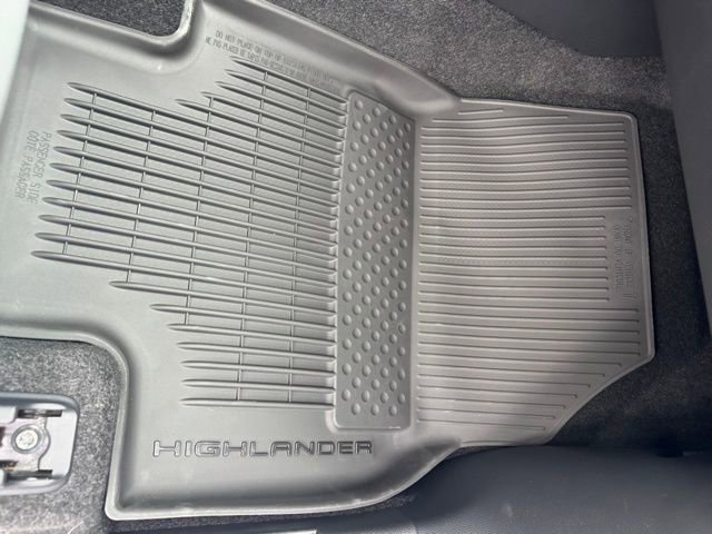 New 2026 Toyota Highlander Limited image 40