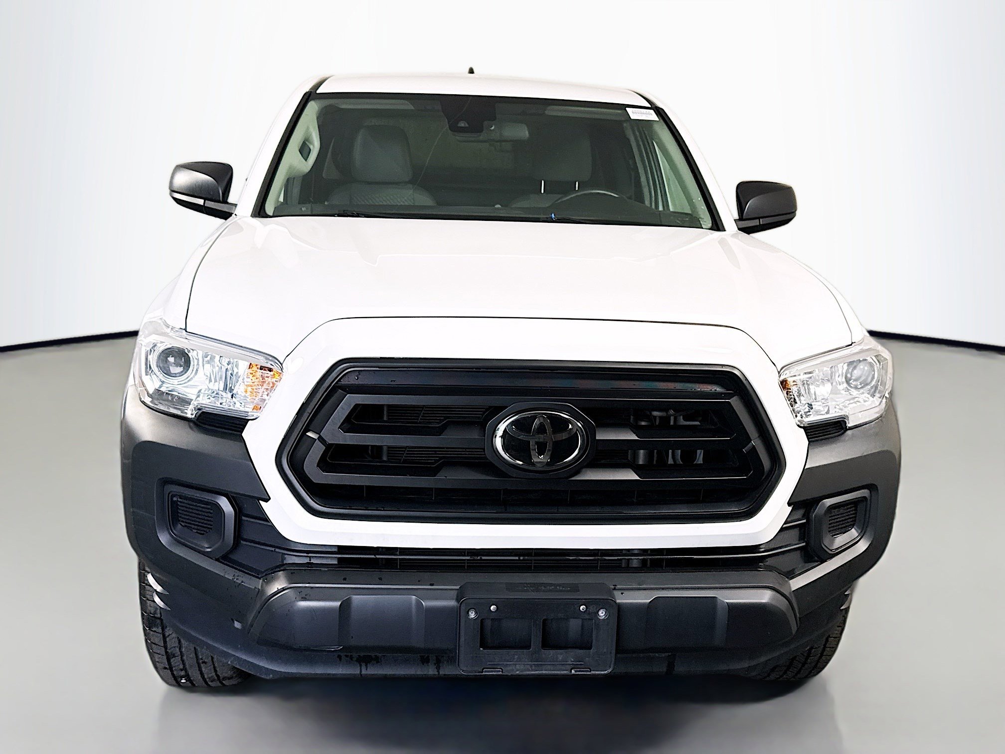 Used 2022 Toyota Tacoma SR image 2