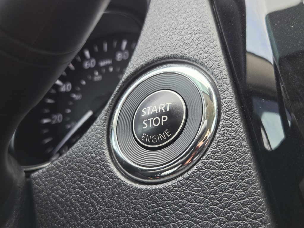 Used 2022 Nissan Rogue Sport SL AWD/4WD image 28