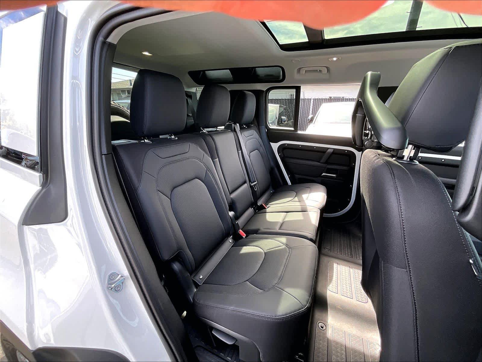 New 2026 Land Rover Defender 110 S AWD/4WD image 27