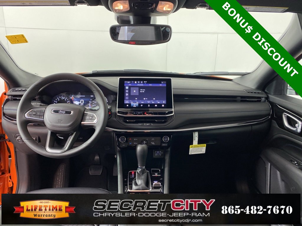 New 2026 Jeep Compass Latitude image 27