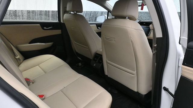 Used 2018 Honda Clarity Touring image 15