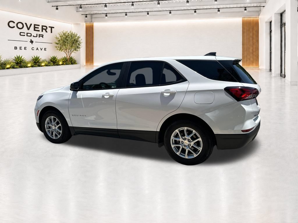 Used 2024 Chevrolet Equinox LS w/ LS Convenience Package FWD image 8