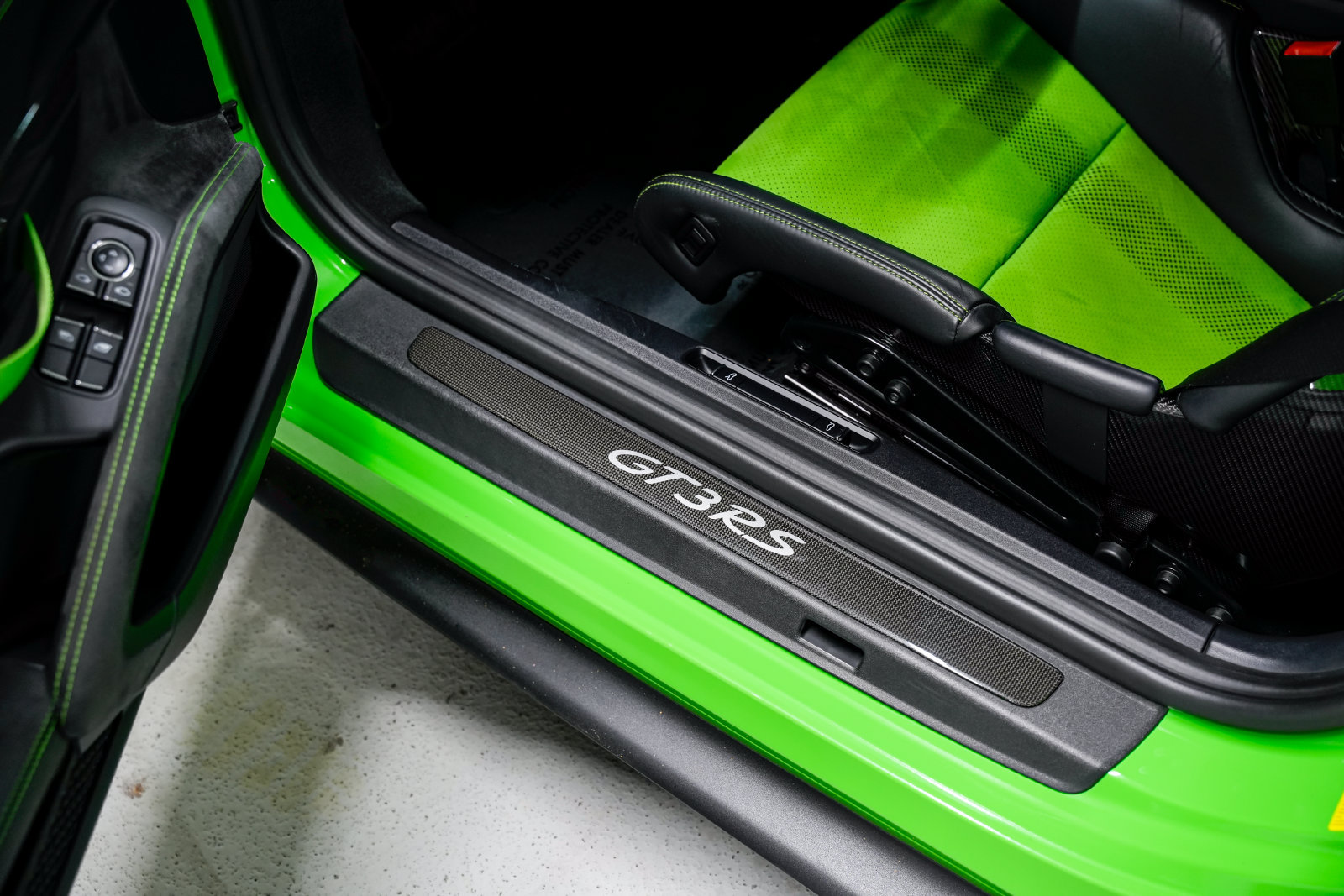 Used 2019 Porsche 911 GT3 RS RWD image 22