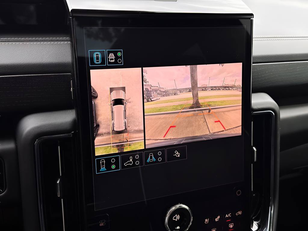 Used 2025 GMC Yukon AT4 Ultimate w/ LPO, Floor Liner Package AWD/4WD image 8