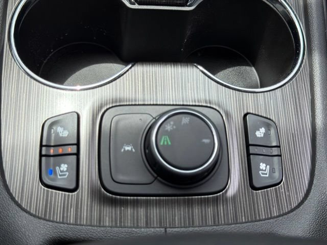Used 2023 GMC Acadia SLT w/ Elevation Edition FWD image 30