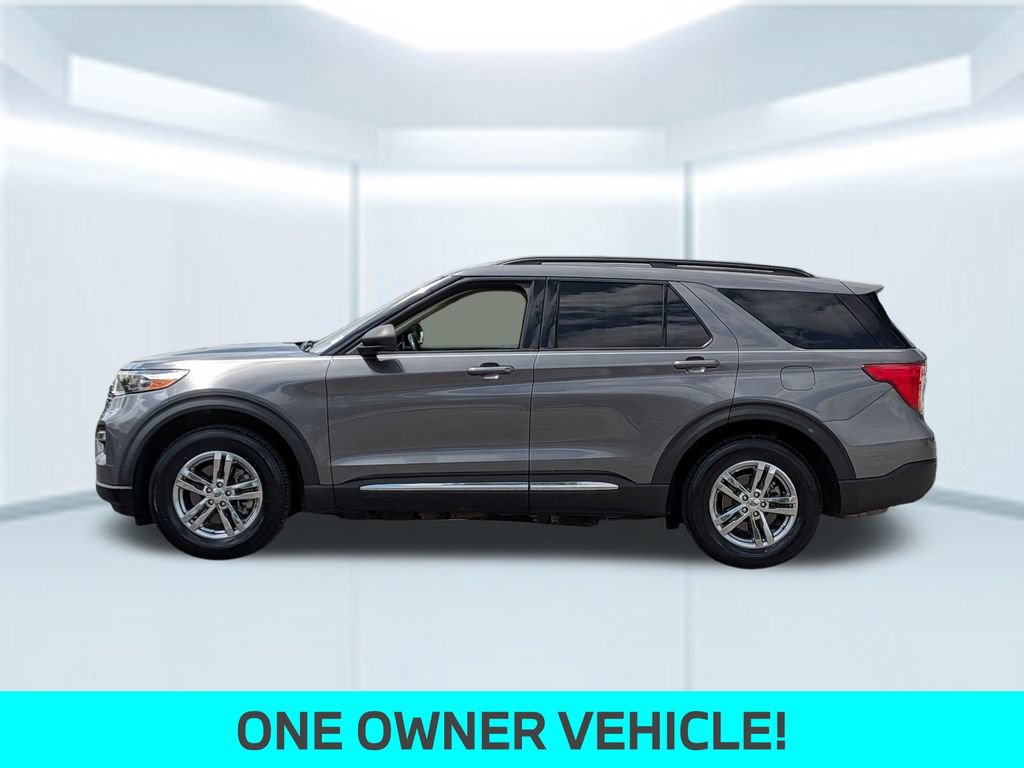 Used 2021 Ford Explorer XLT w/ Equipment Group 202A AWD/4WD image 2