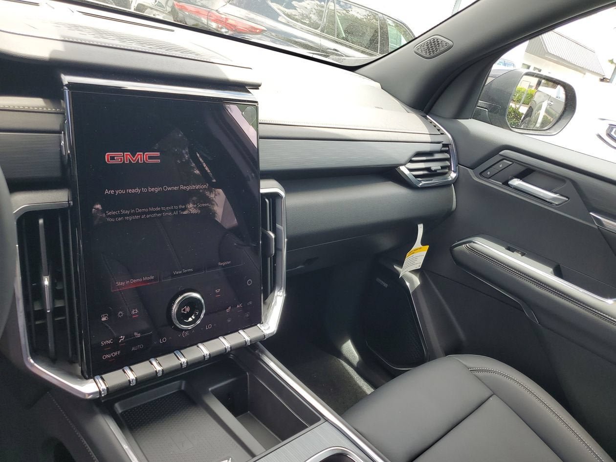 New 2027 GMC Acadia Elevation w/ Elevation Premium Package FWD image 26
