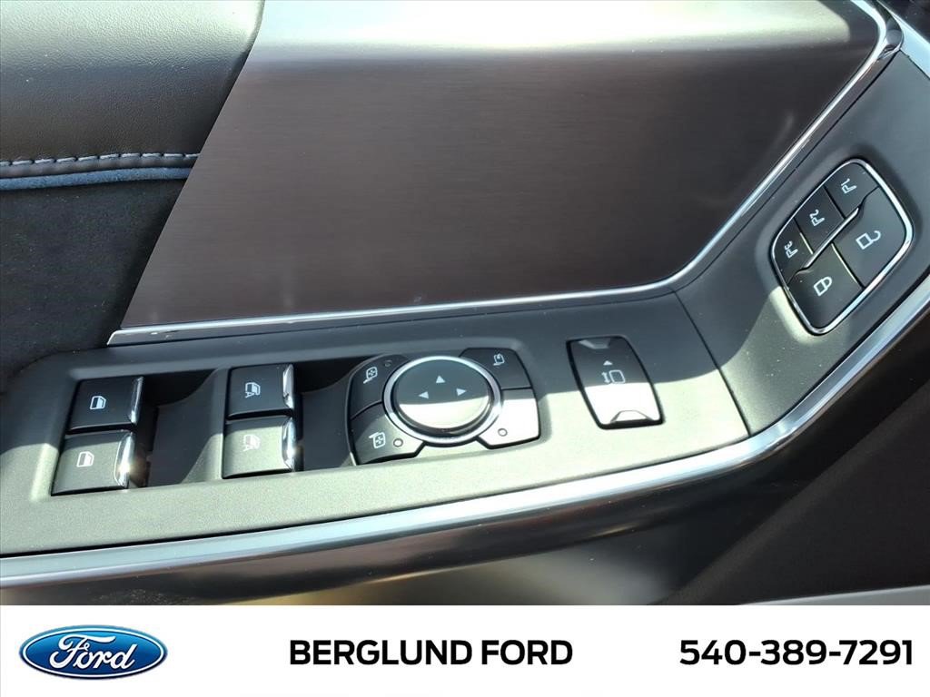 New 2026 Ford F350 Platinum AWD/4WD image 13