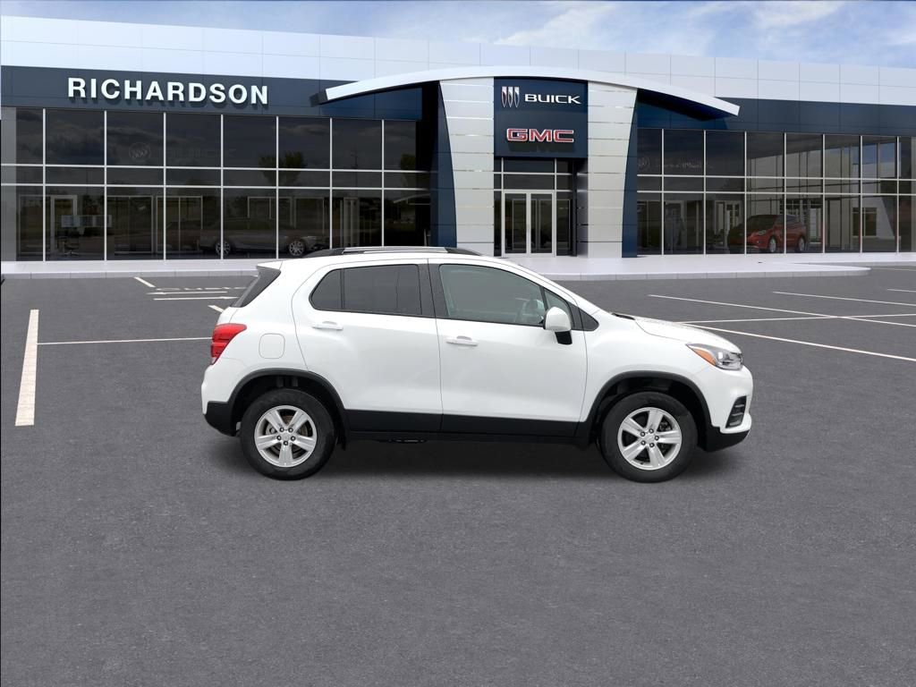Used 2022 Chevrolet Trax LT w/ LT Convenience Package image 7