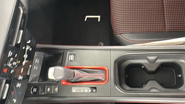 New 2026 Nissan Kicks SR w/ Cold Weather Package image 29