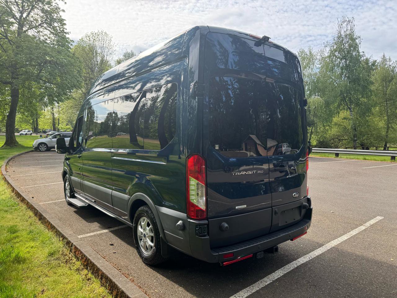 Used 2015 Ford Transit 350 XLT RWD image 6
