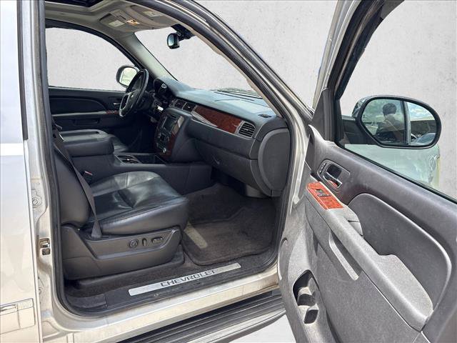 Used 2011 Chevrolet Tahoe LTZ RWD image 24