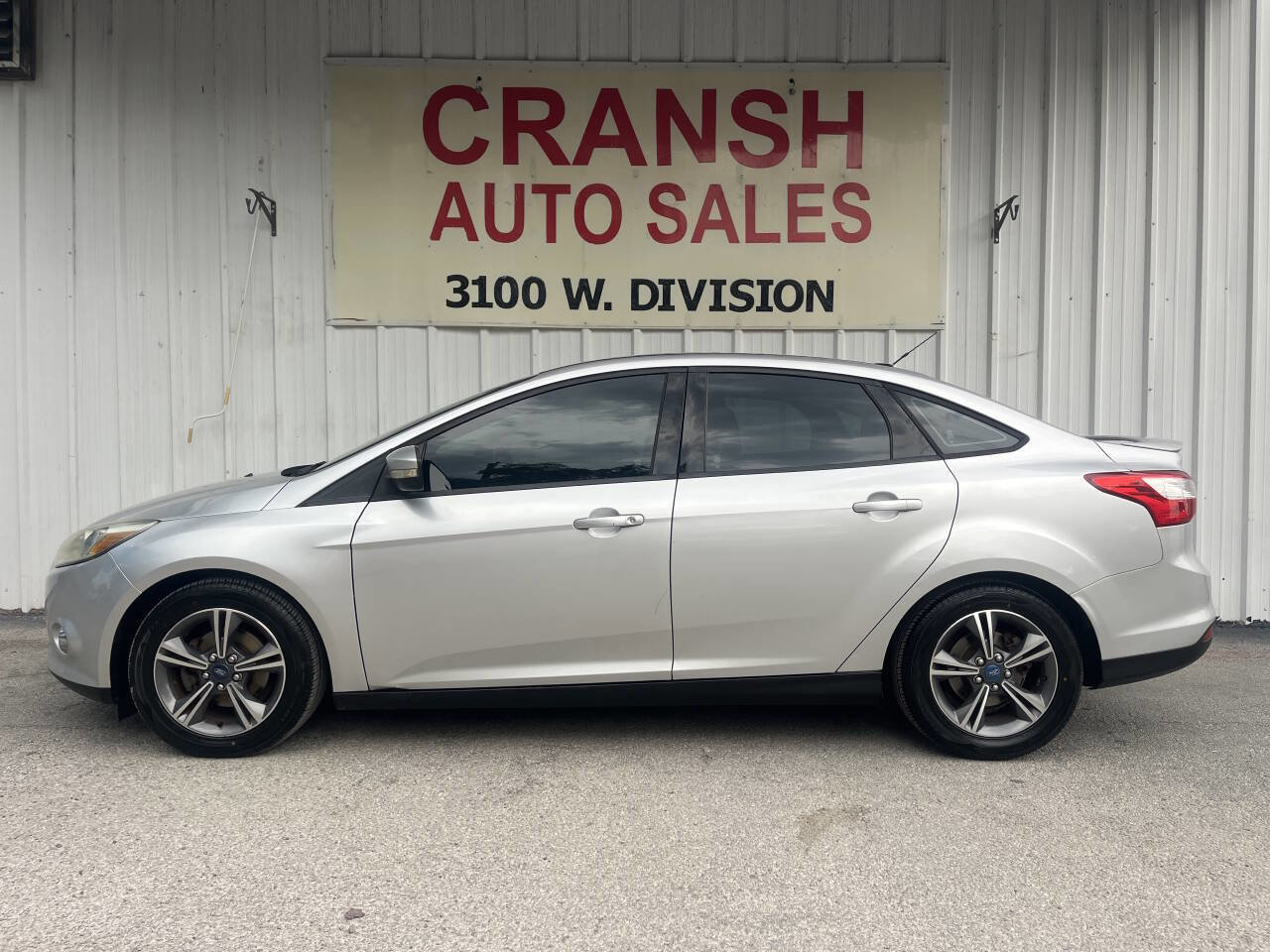 Used 2014 Ford Focus SE w/ SE Sport Package image 4