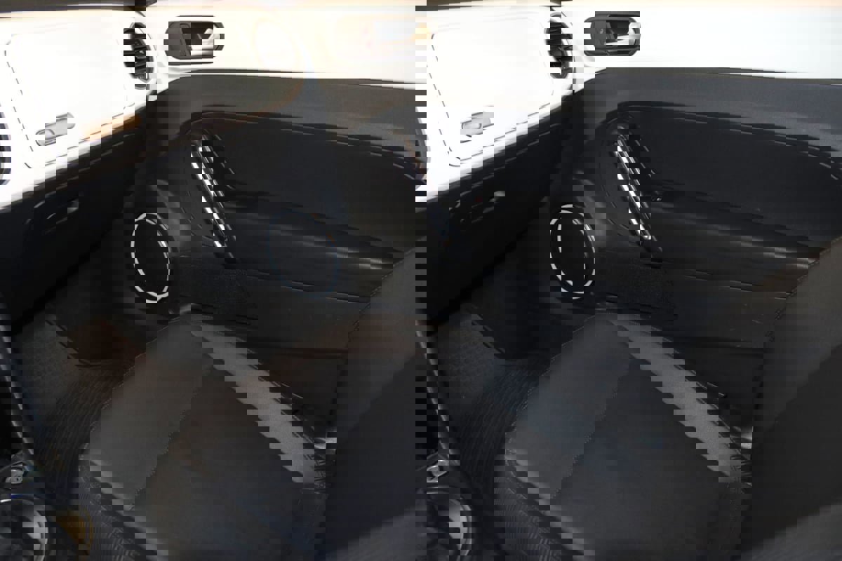 Used 2012 Volkswagen Beetle 2.5 image 42