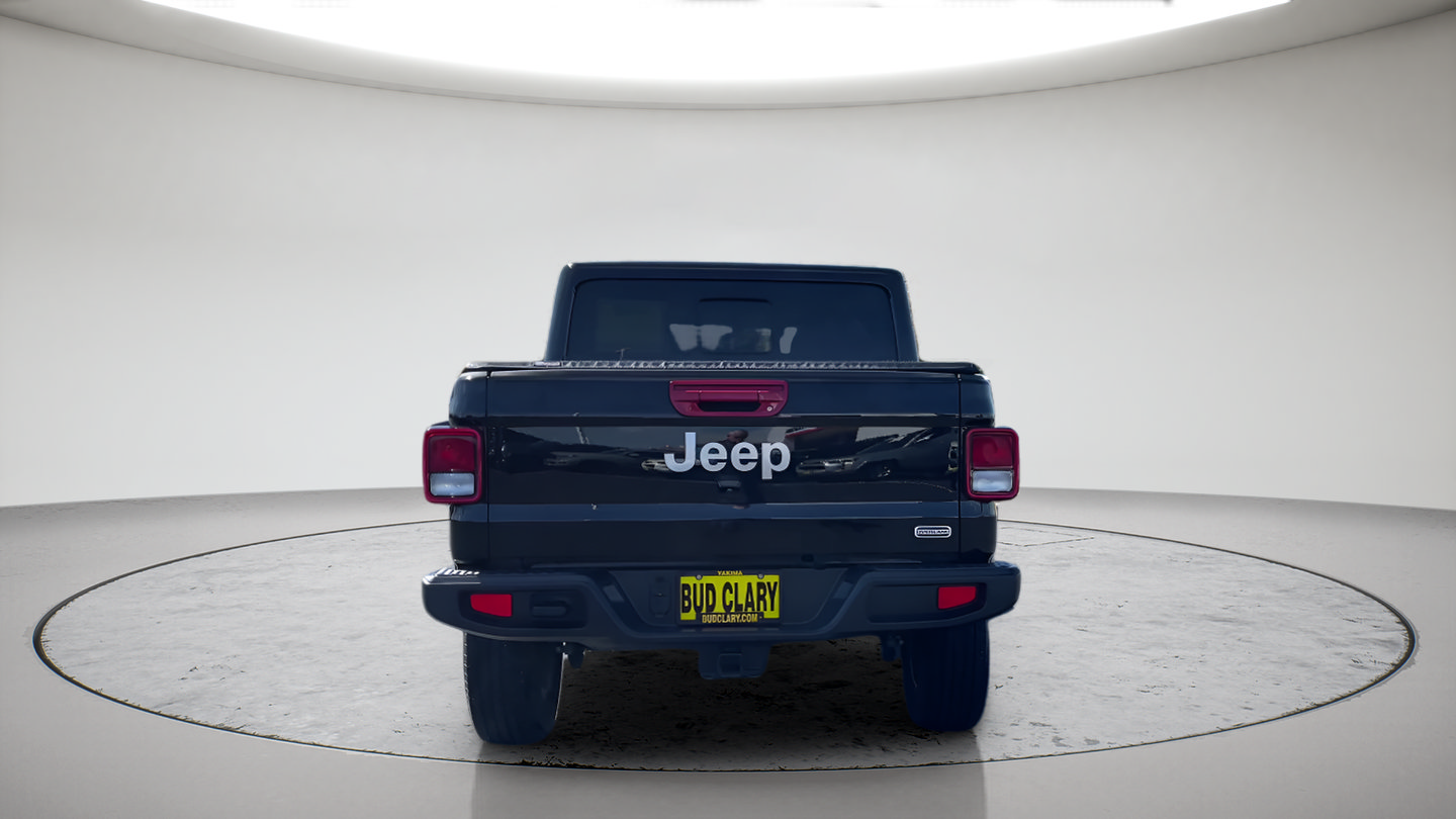 Used 2022 Jeep Gladiator Overland w/ Cold Weather Group AWD/4WD image 7