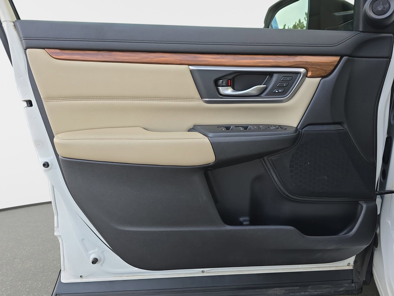 Used 2017 Honda CR-V EX-L image 27