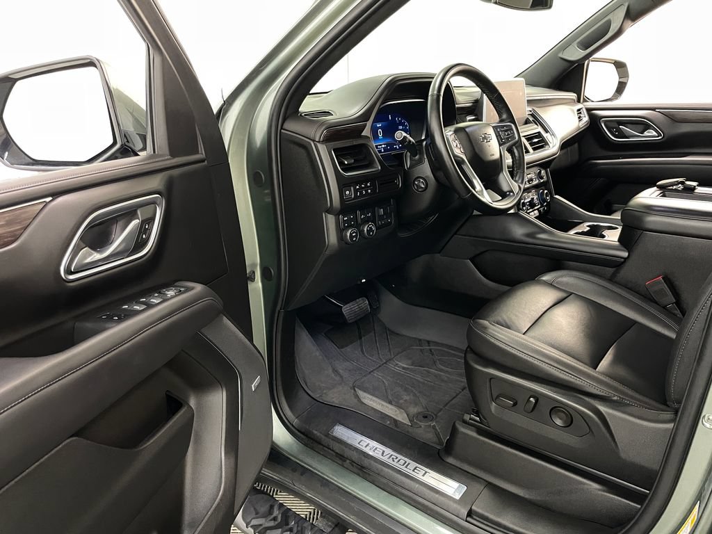 Used 2024 Chevrolet Tahoe Z71 w/ Z71 Off-Road Package AWD/4WD image 31