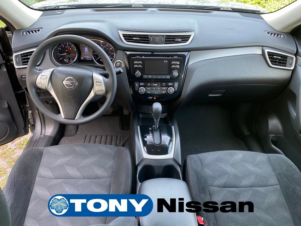 Used 2016 Nissan Rogue SV image 11