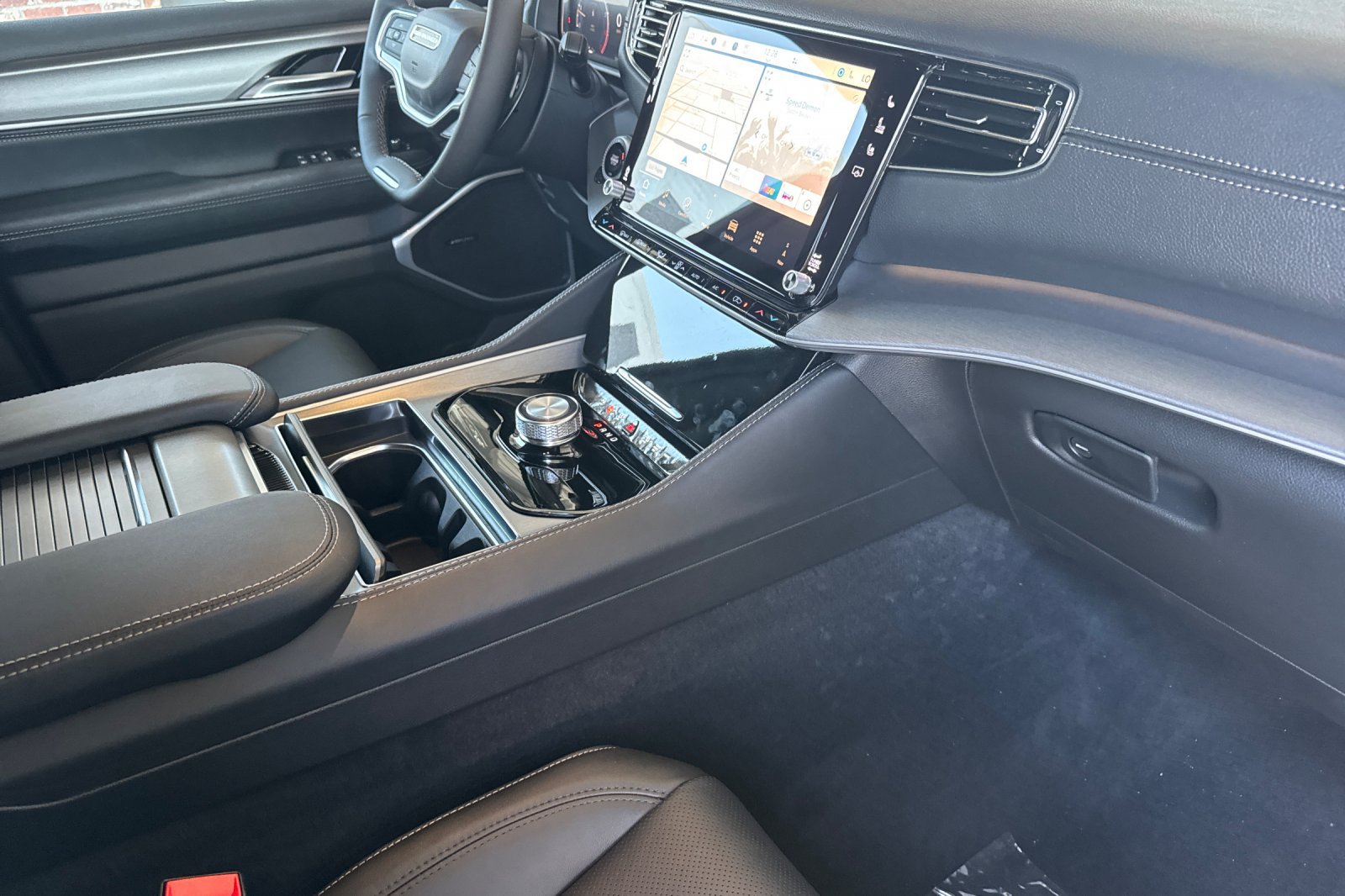 New 2026 Jeep Grand Wagoneer 2WD image 14