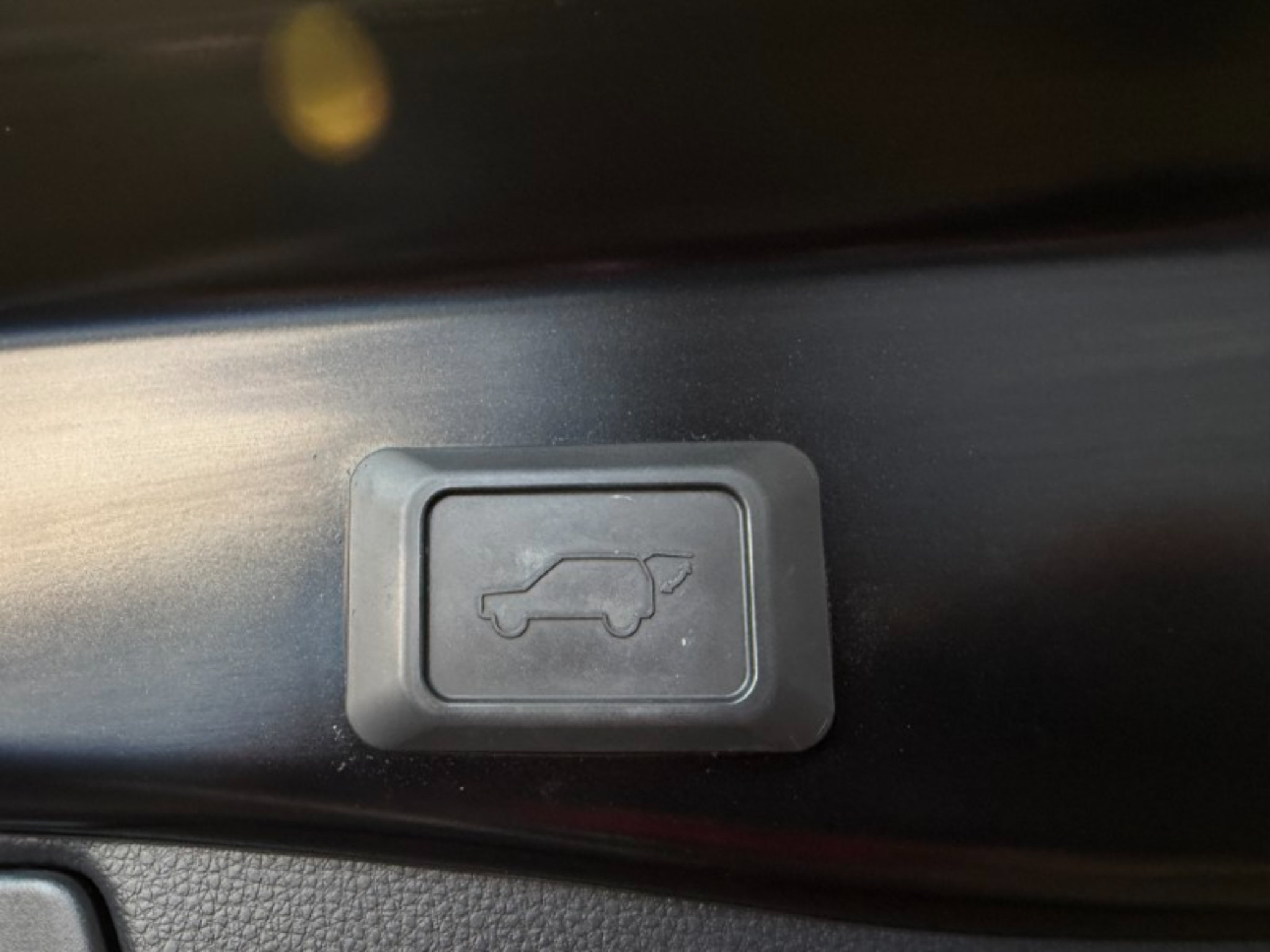 Used 2019 Toyota RAV4 Limited w/ Cold Weather Package AWD/4WD image 44