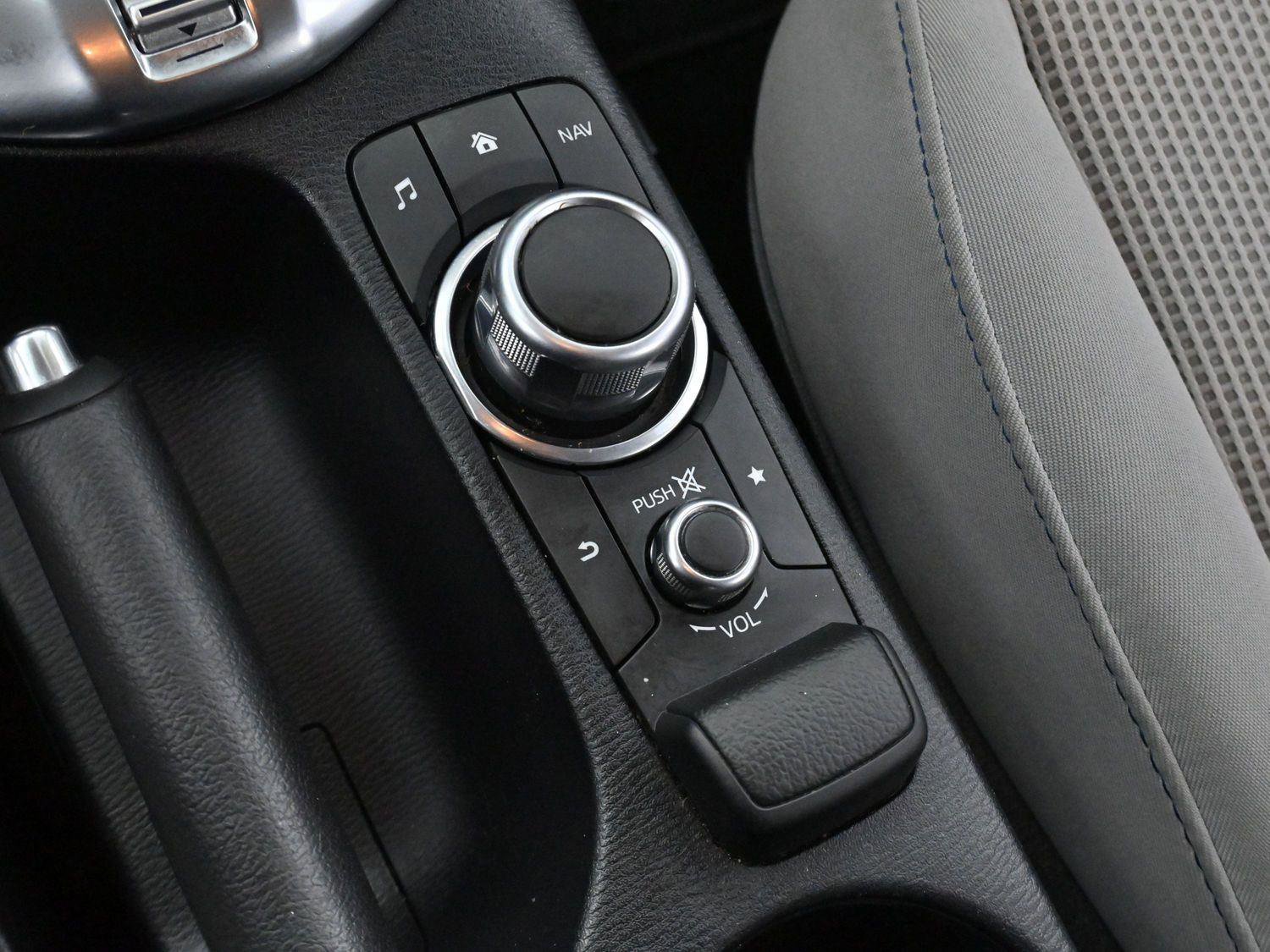 Used 2020 Toyota Yaris LE image 25