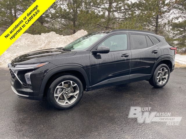 Used 2024 Chevrolet Trax LT w/ Driver Confidence Package image 3