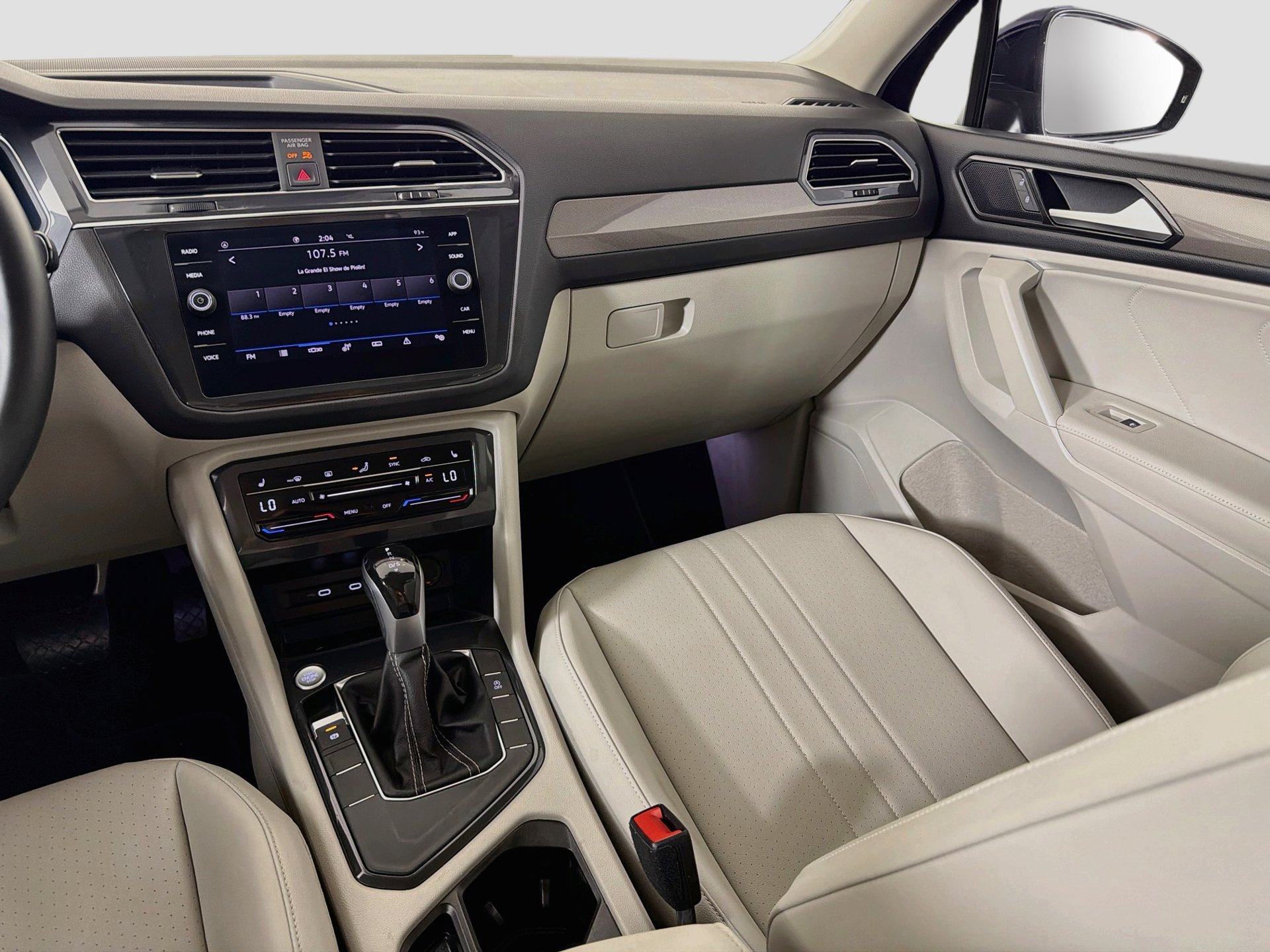 Used 2022 Volkswagen Tiguan SE FWD image 21