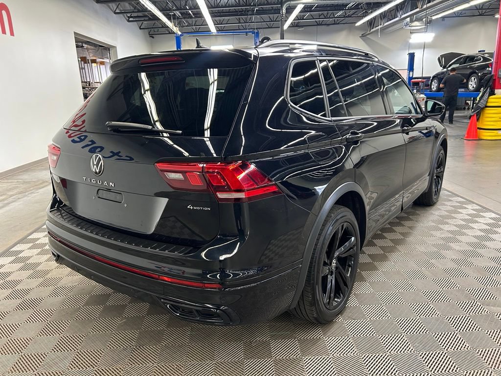 Used 2023 Volkswagen Tiguan SE R-Line AWD/4WD image 9