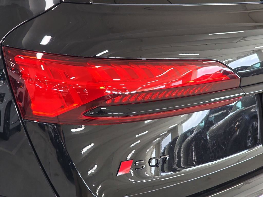 New 2026 Audi SQ7 Premium Plus AWD/4WD image 25