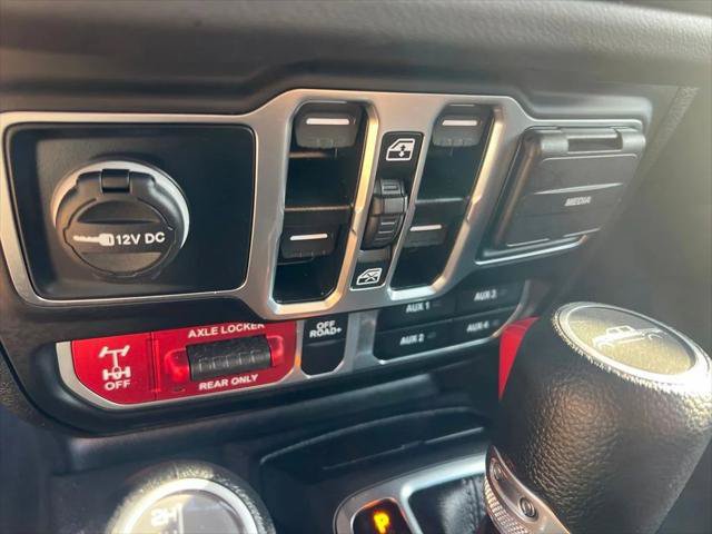 Certified 2025 Jeep Gladiator Mojave w/ Safety Group AWD/4WD image 38